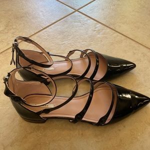 ZARA basics: Black PATENT sandals. Sz8.